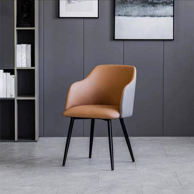Sleek armchair silhouette with dual-tone finish, set of dining chairs, kitchen chairs, black legs